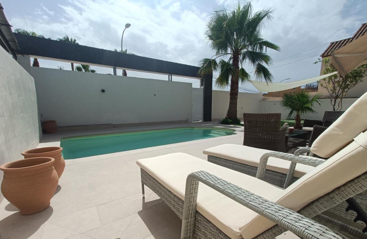 Villa Stunning In Aguadulce, Almeria Private Pool 400 Sqm Area 800m *