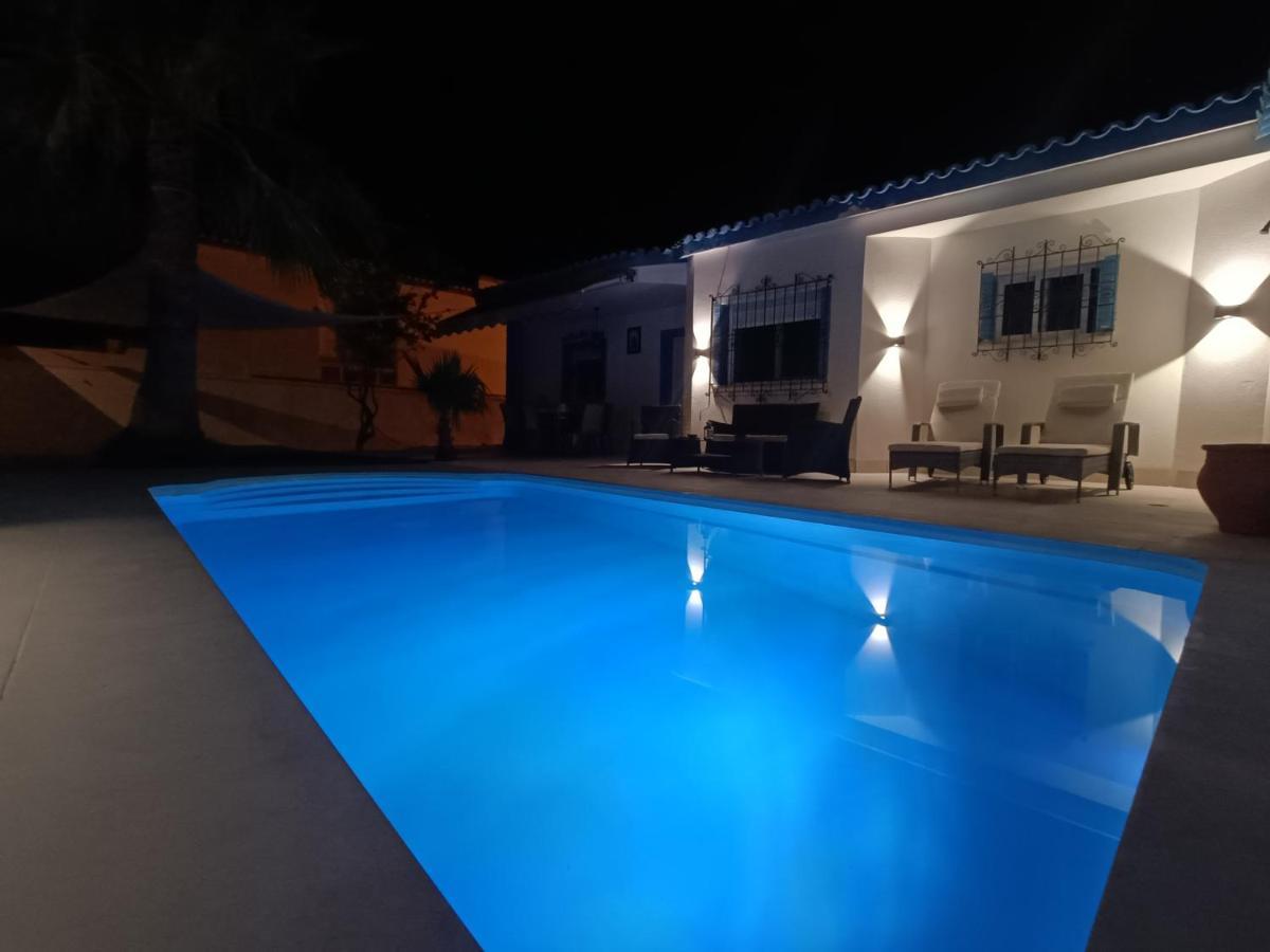 Villa Stunning In Aguadulce, Almeria Private Pool 400 Sqm Area 800m