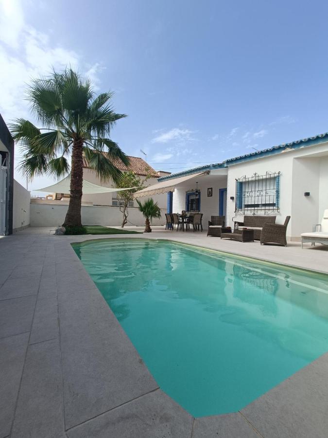 Stunning In Aguadulce, Almeria Private Pool 400 Sqm Area 800m Villa
