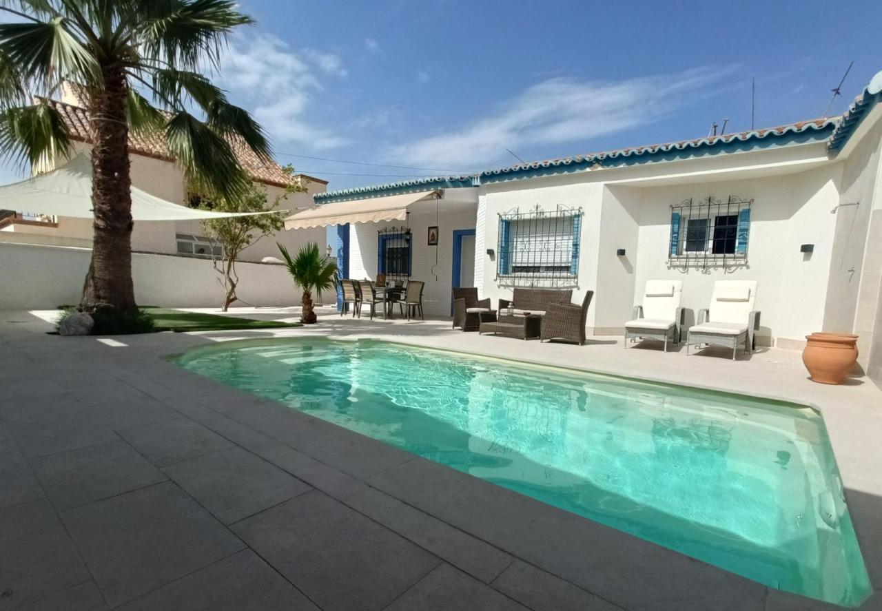 Villa Stunning In Aguadulce, Almeria Private Pool 400 Sqm Area 800m Aguadulce (Almeria)