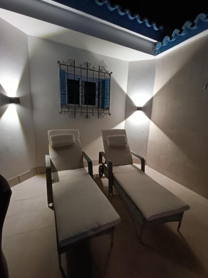 Stunning In Aguadulce, Almeria Private Pool 400 Sqm Area 800m Villa